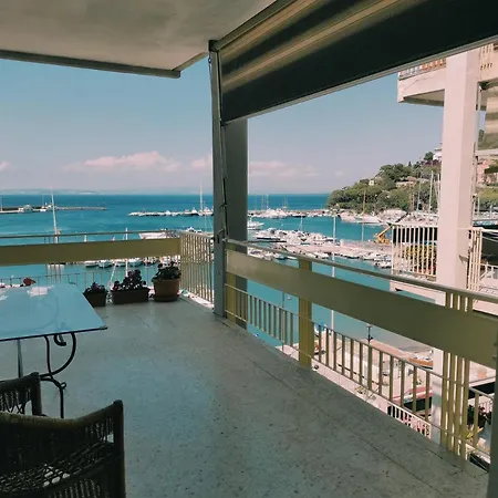 Colibri Apartment *